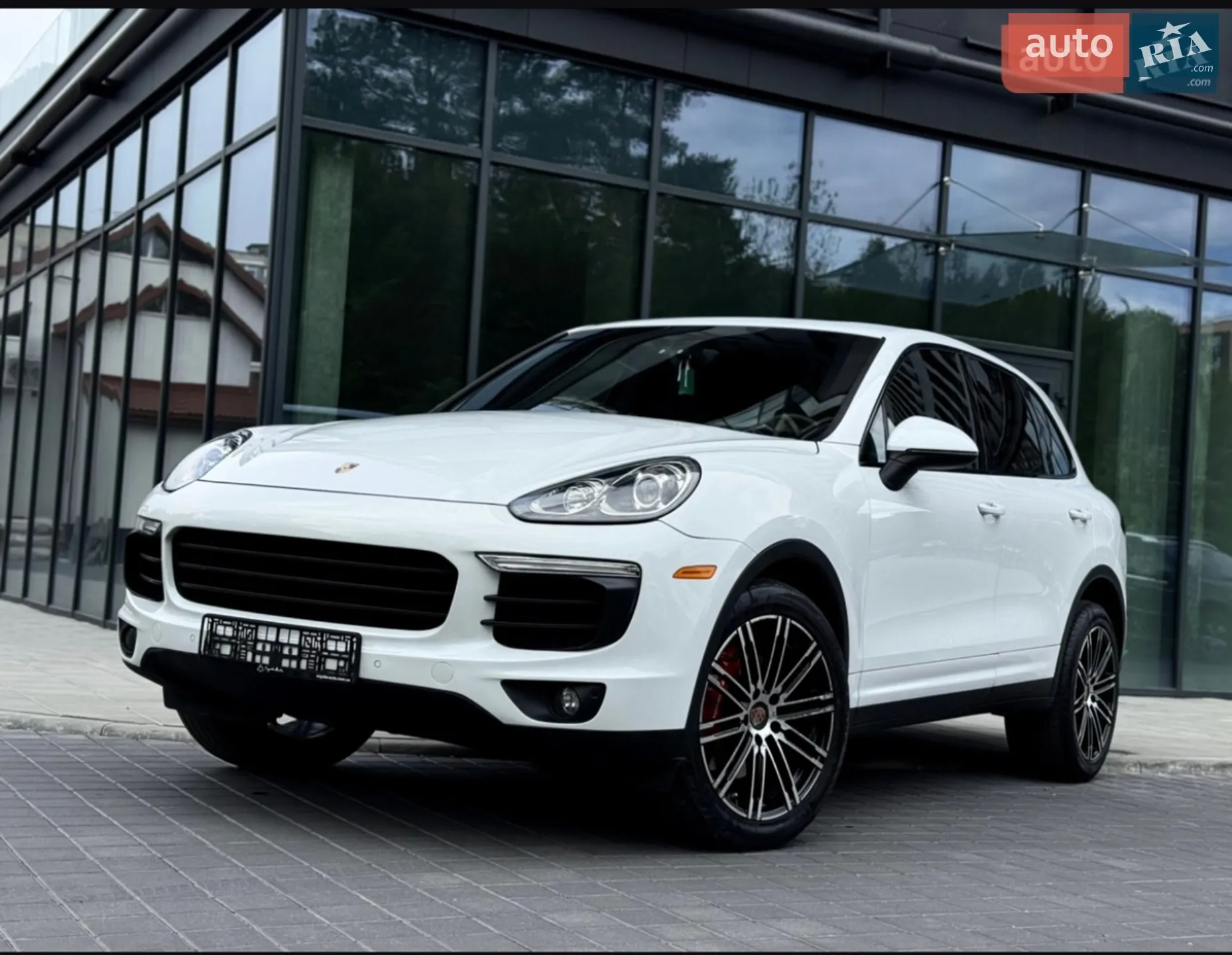2015 Porsche Cayenne - мініатюра 2
