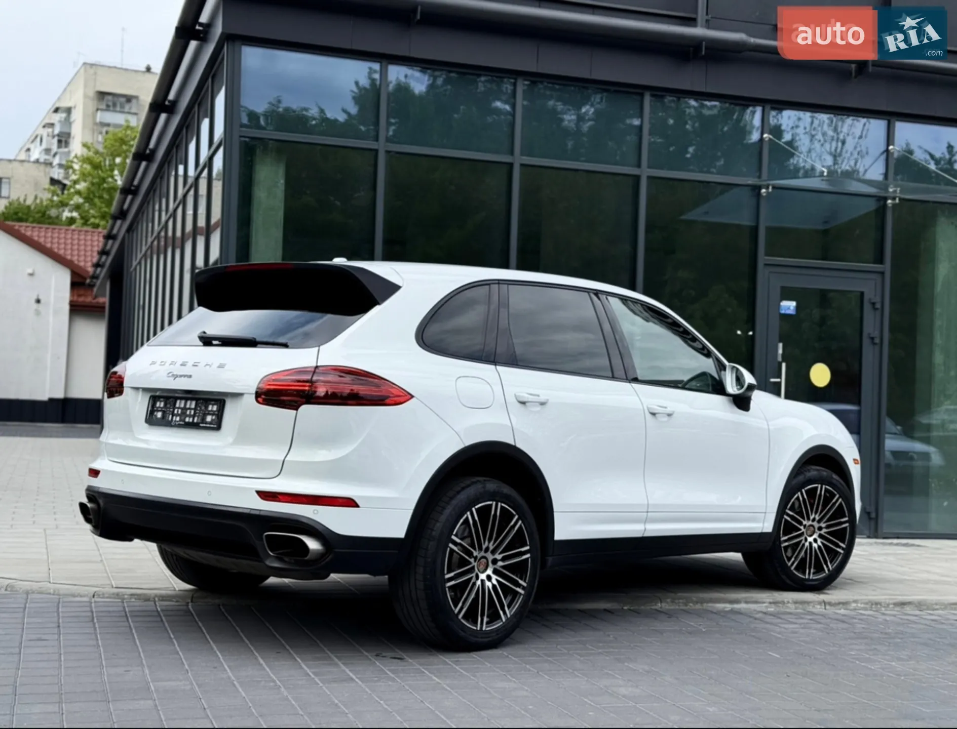 2015 Porsche Cayenne - мініатюра 14