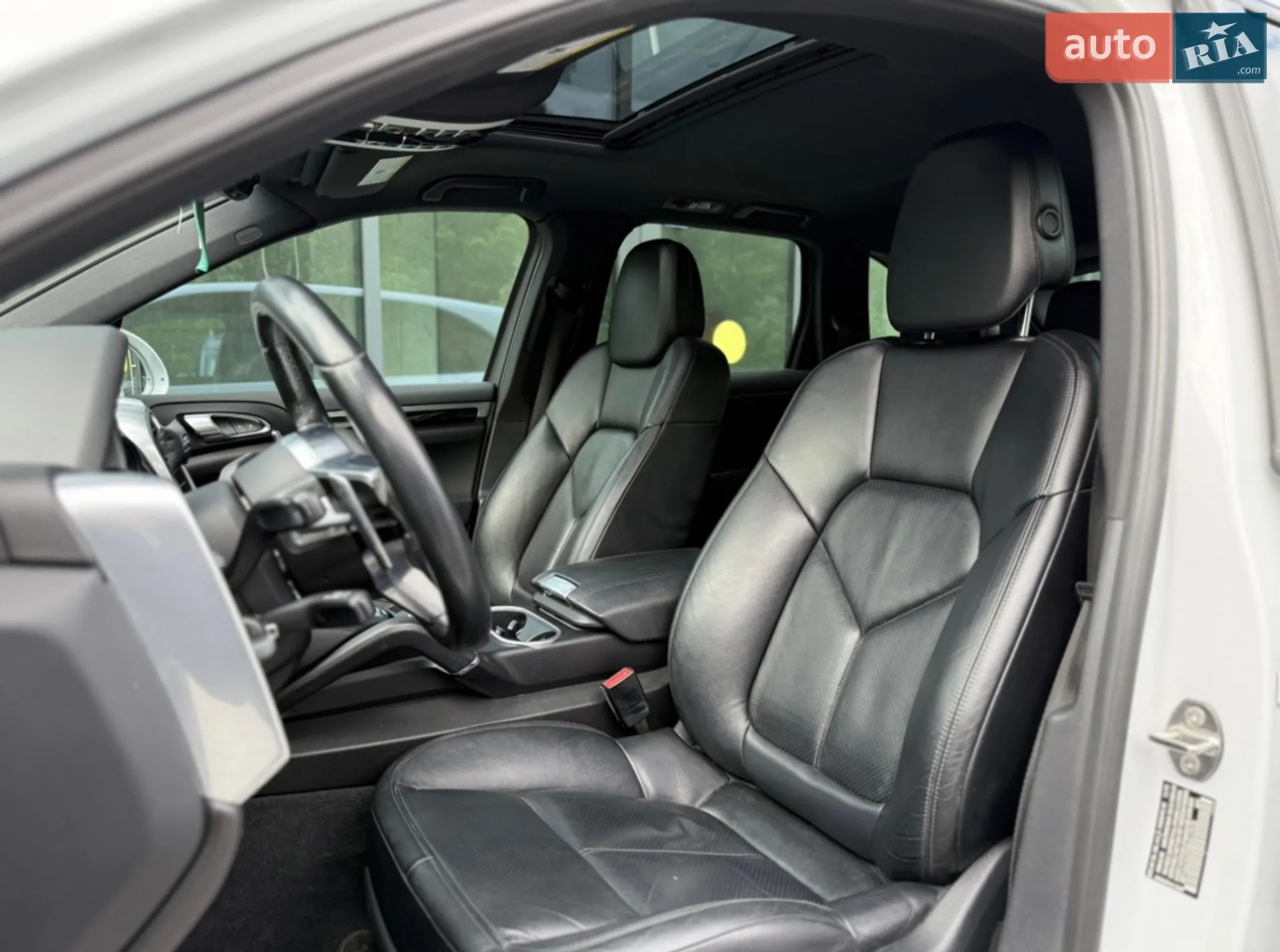 2015 Porsche Cayenne - мініатюра 32