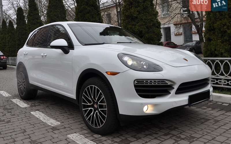 Позашляховик / Кросовер Porsche Cayenne 2012 в Одесі