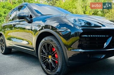 Внедорожник / Кроссовер Porsche Cayenne 2010 в Киеве