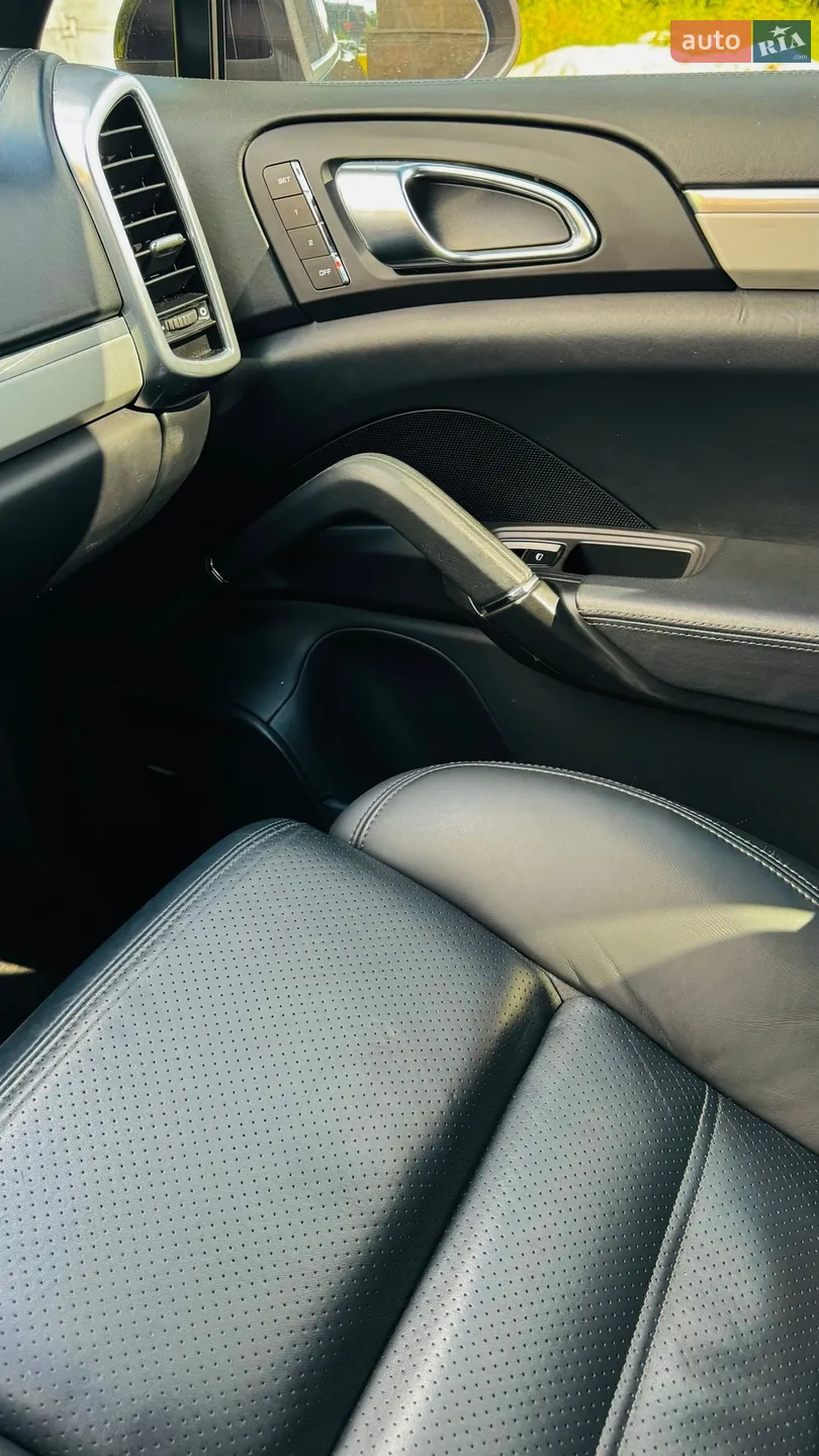 2010 Porsche Cayenne - мініатюра 106