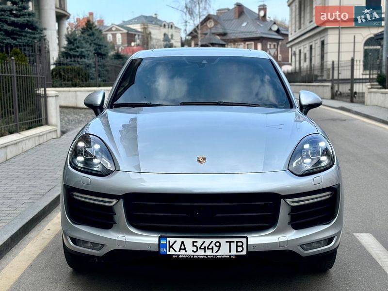 Позашляховик / Кросовер Porsche Cayenne 2015 в Києві
