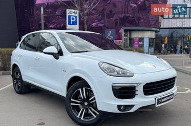 Внедорожник / Кроссовер Porsche Cayenne 2016 в Киеве