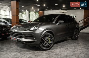 Внедорожник / Кроссовер Porsche Cayenne 2018 в Одессе