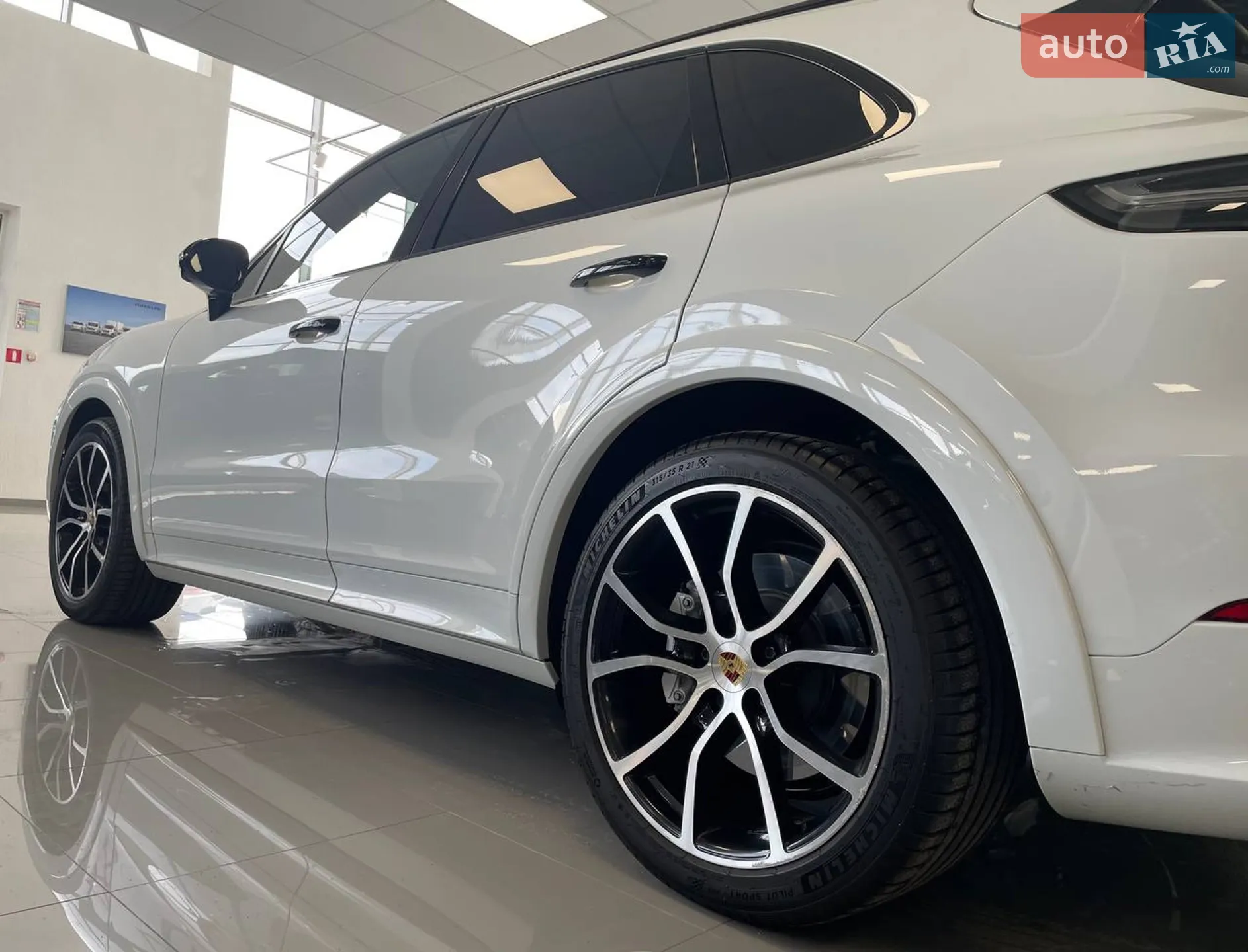 2019 Porsche Cayenne - мініатюра 5