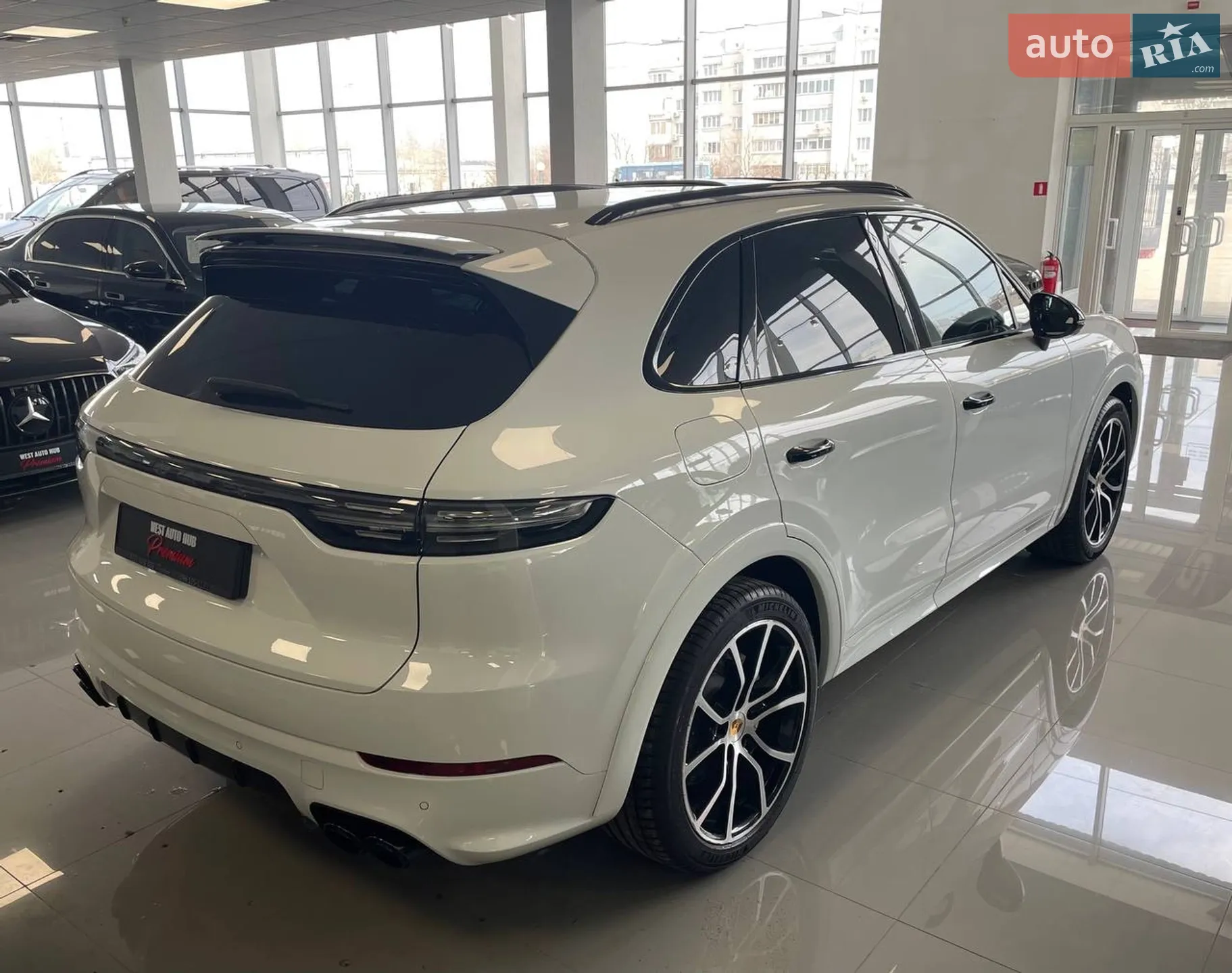2019 Porsche Cayenne - мініатюра 8
