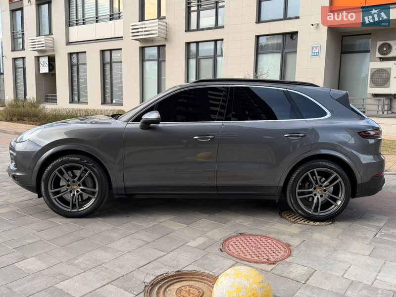 Позашляховик / Кросовер Porsche Cayenne 2020 в Києві