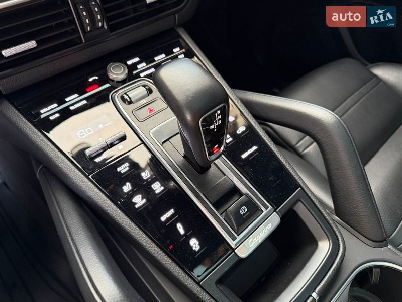 Позашляховик / Кросовер Porsche Cayenne 2020 в Києві