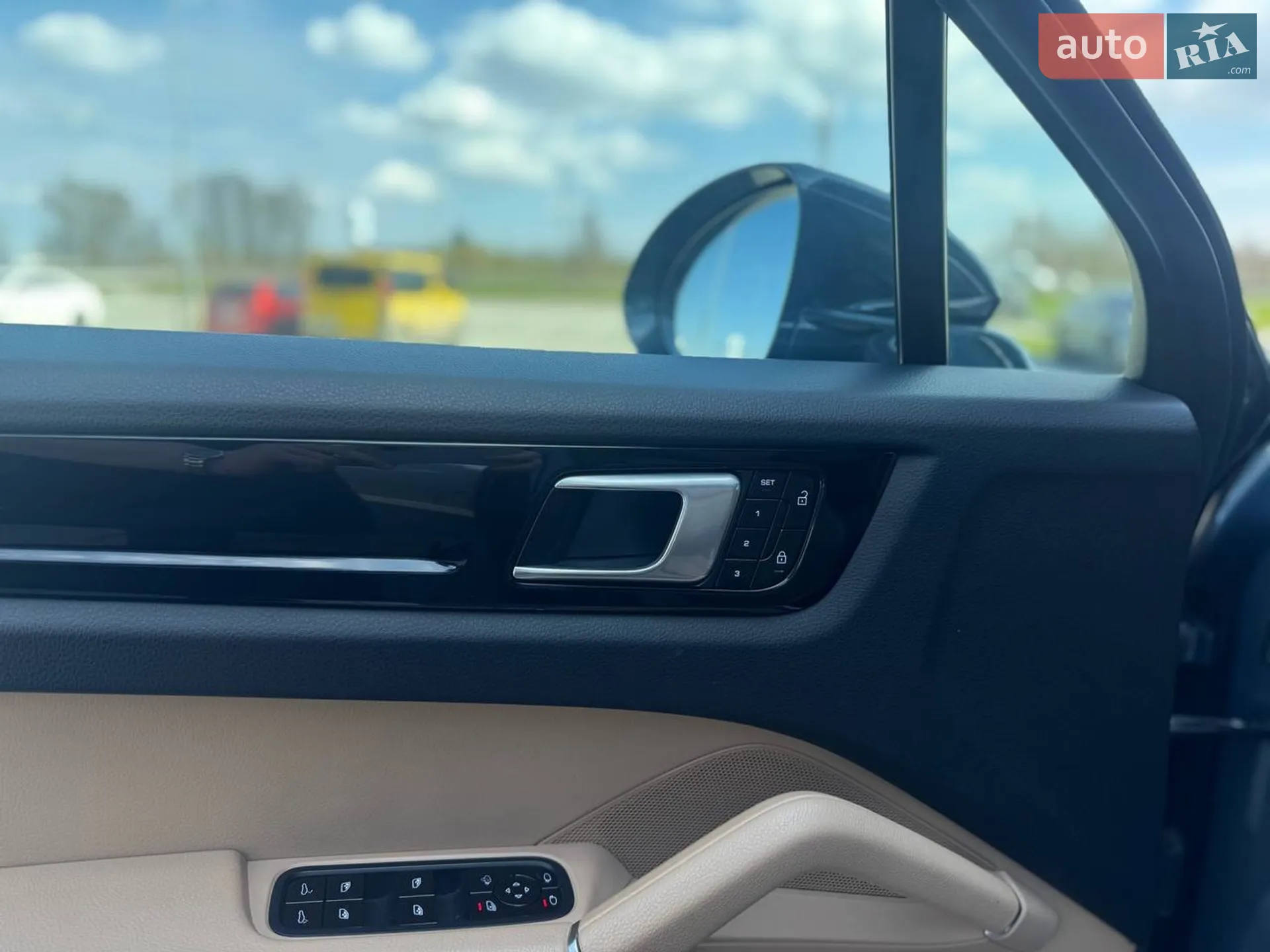 2019 Porsche Cayenne - мініатюра 9