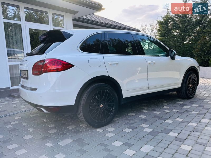 Внедорожник / Кроссовер Porsche Cayenne 2013 в Одессе