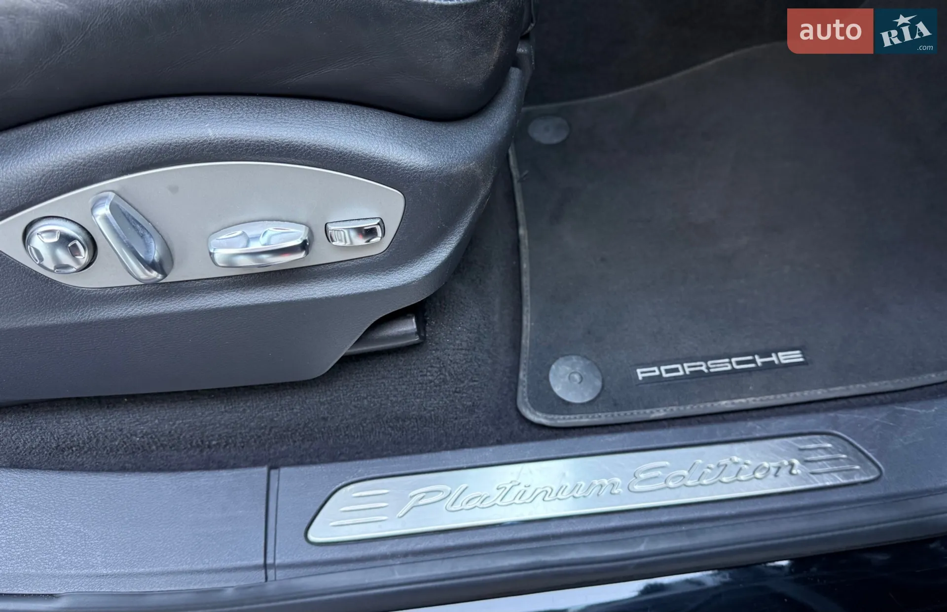 2017 Porsche Cayenne - мініатюра 21