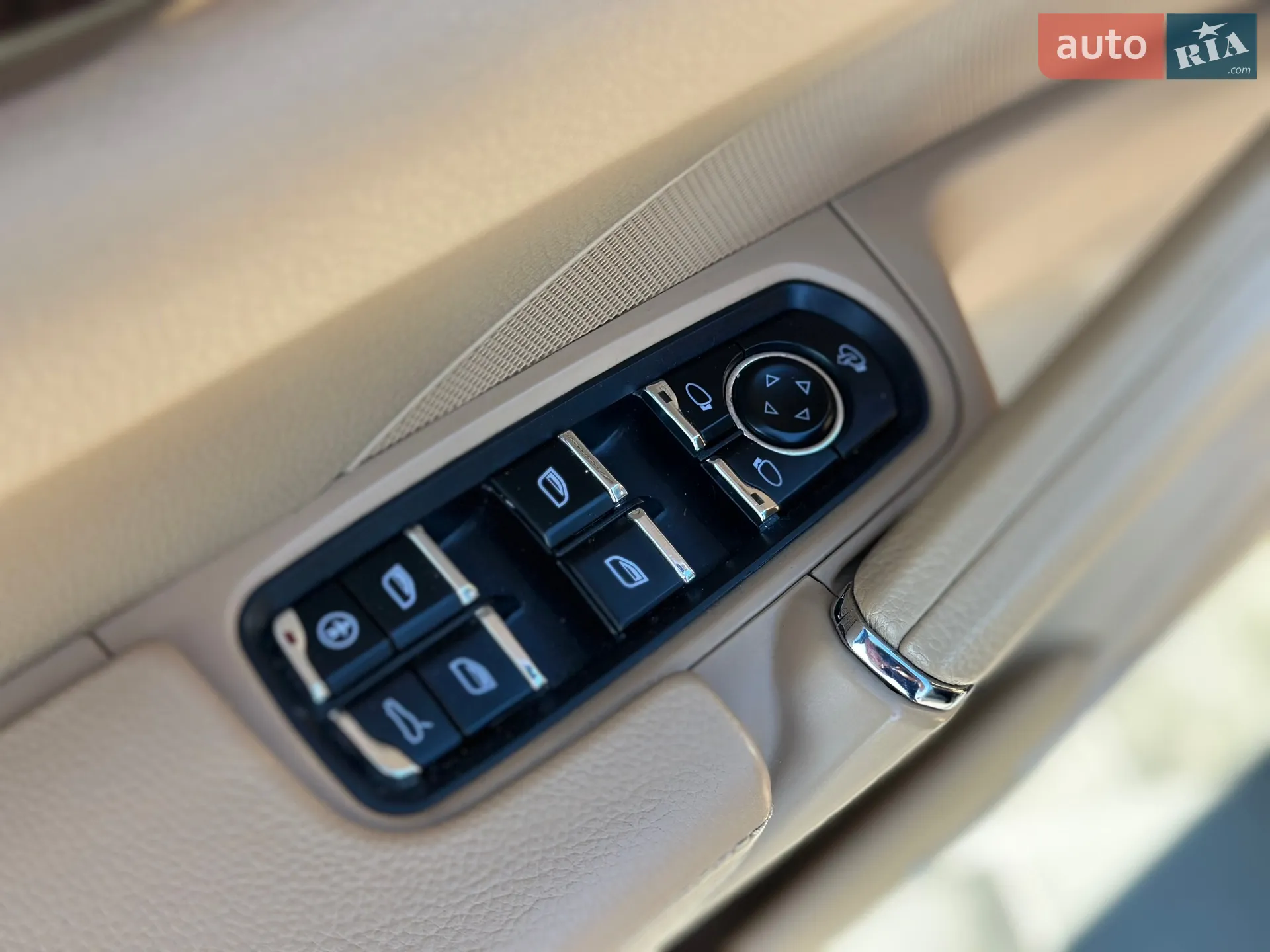2012 Porsche Cayenne - мініатюра 17