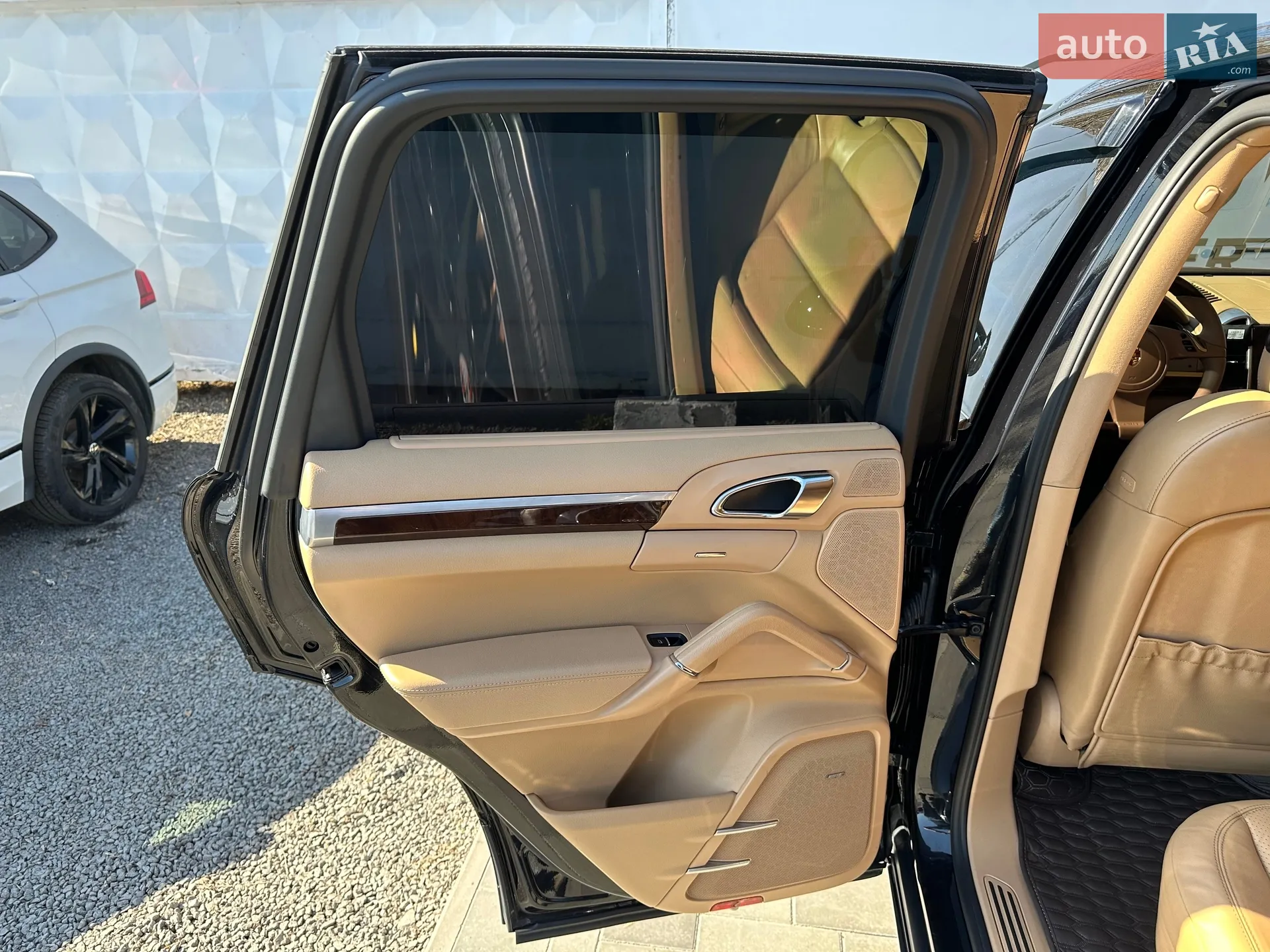 2012 Porsche Cayenne - мініатюра 35