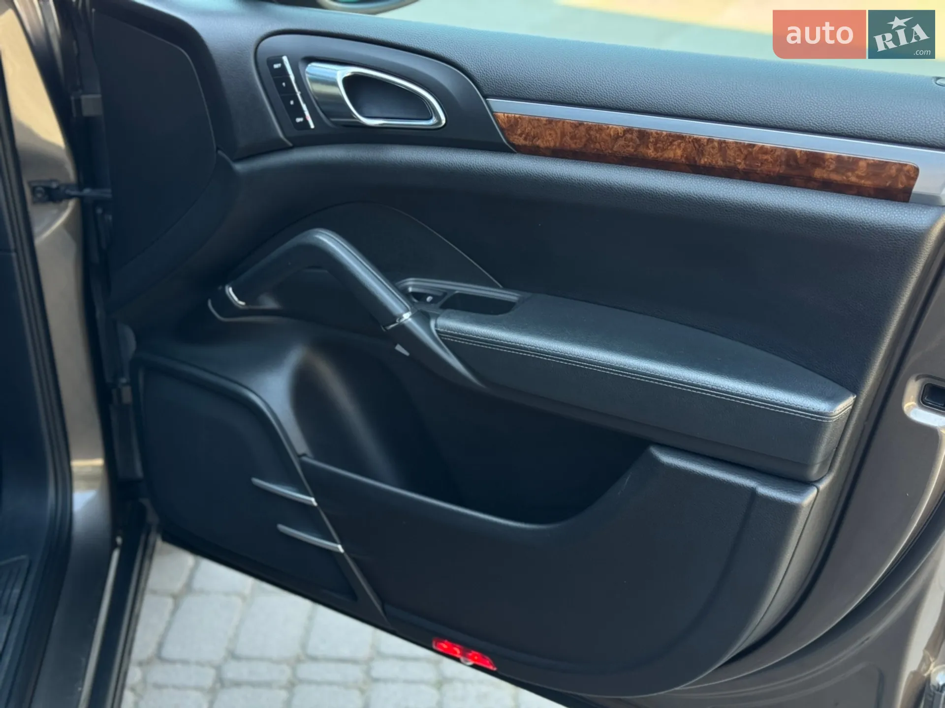 2011 Porsche Cayenne - мініатюра 30