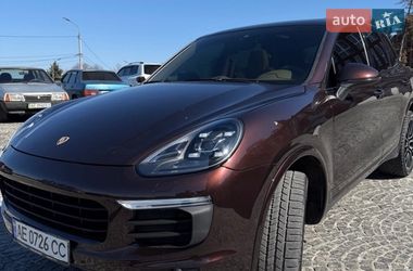 Позашляховик / Кросовер Porsche Cayenne 2016 в Дніпрі