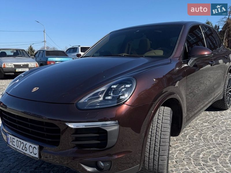 Позашляховик / Кросовер Porsche Cayenne 2016 в Дніпрі