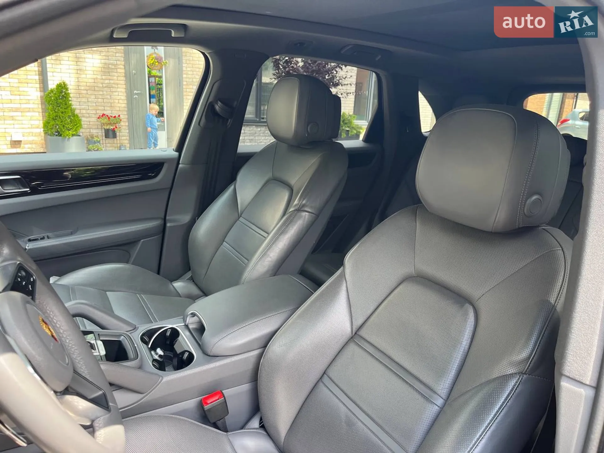 2020 Porsche Cayenne - мініатюра 8