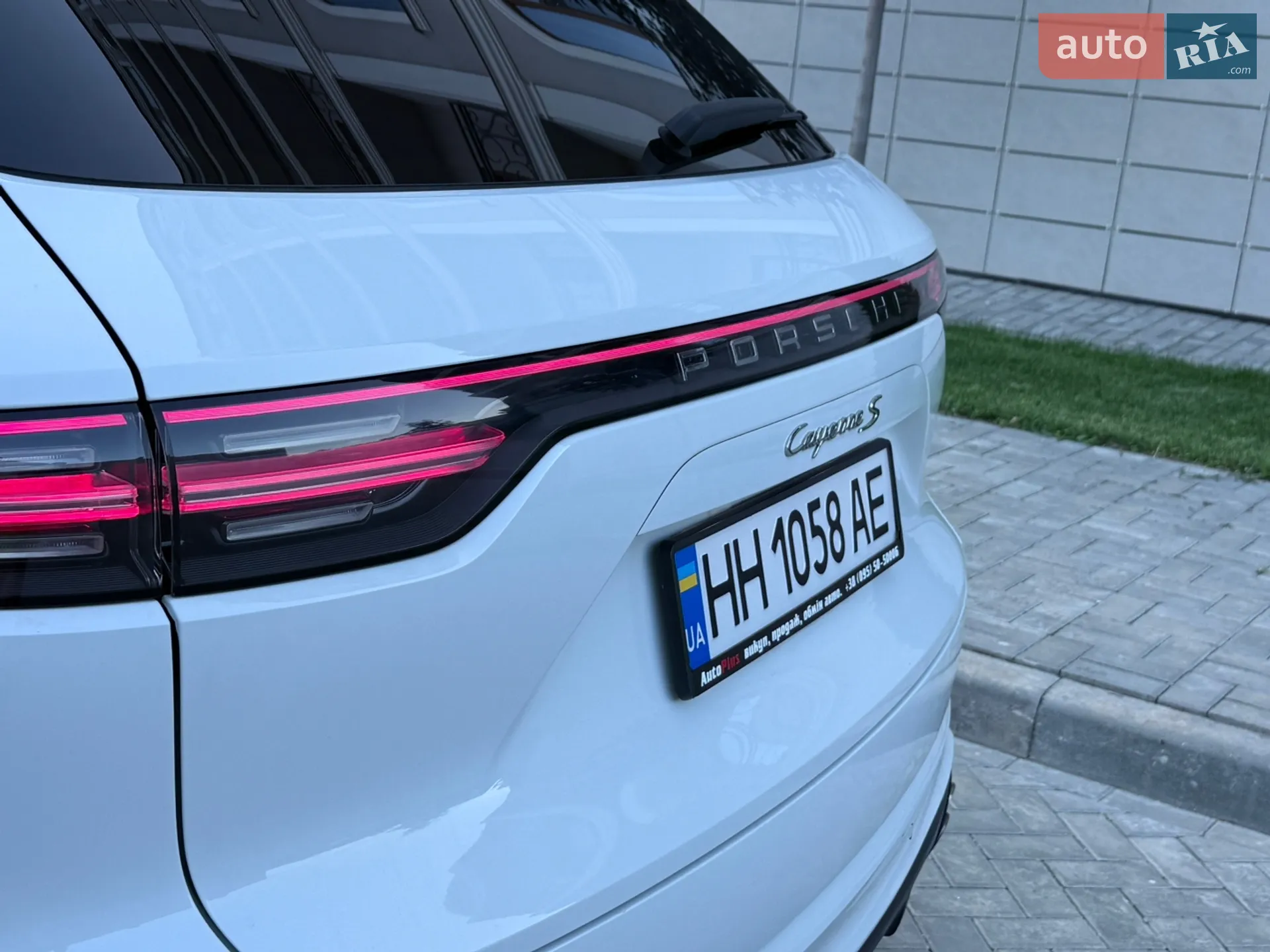 2019 Porsche Cayenne - мініатюра 16