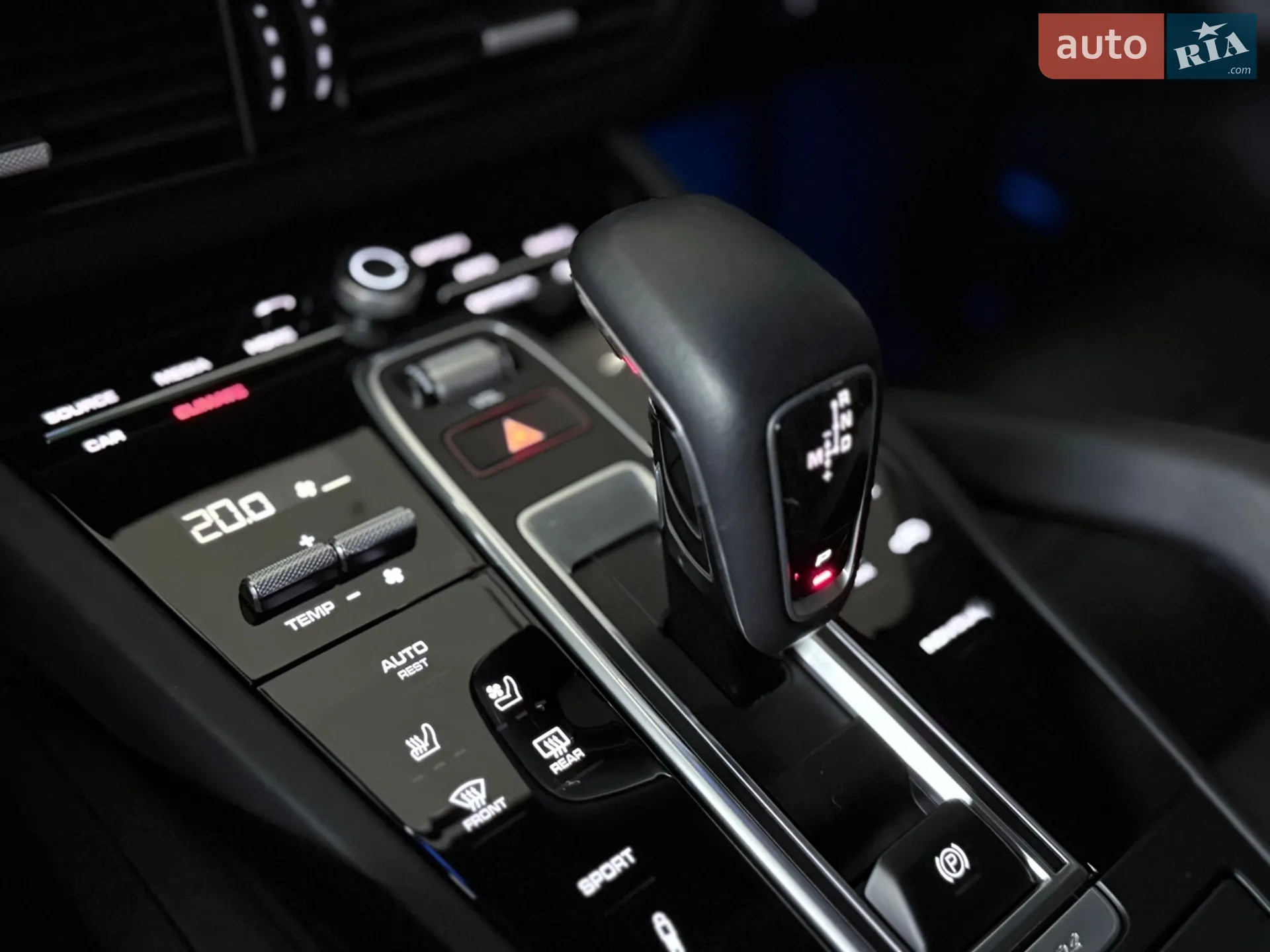 2019 Porsche Cayenne - мініатюра 102