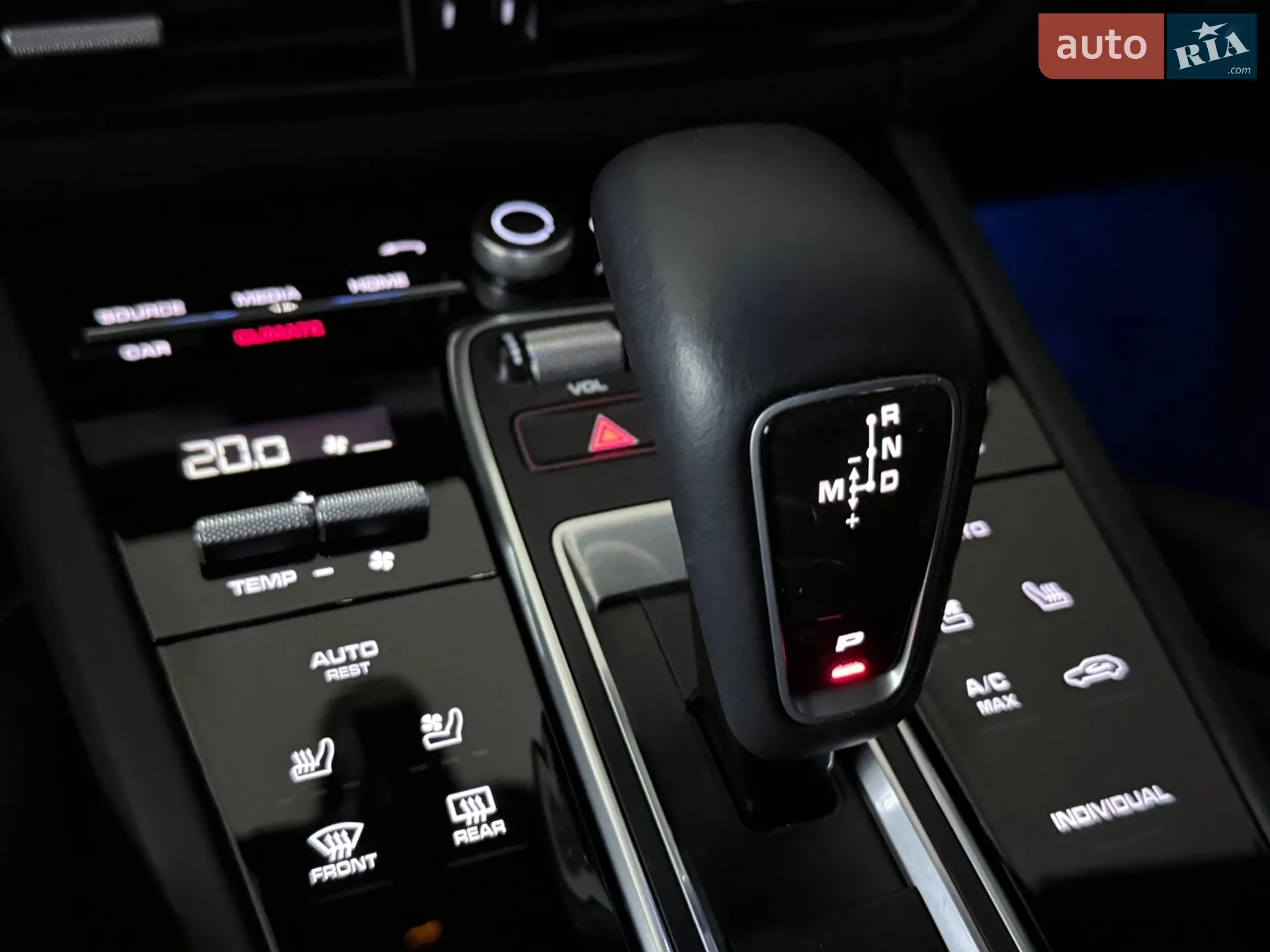 2019 Porsche Cayenne - мініатюра 103