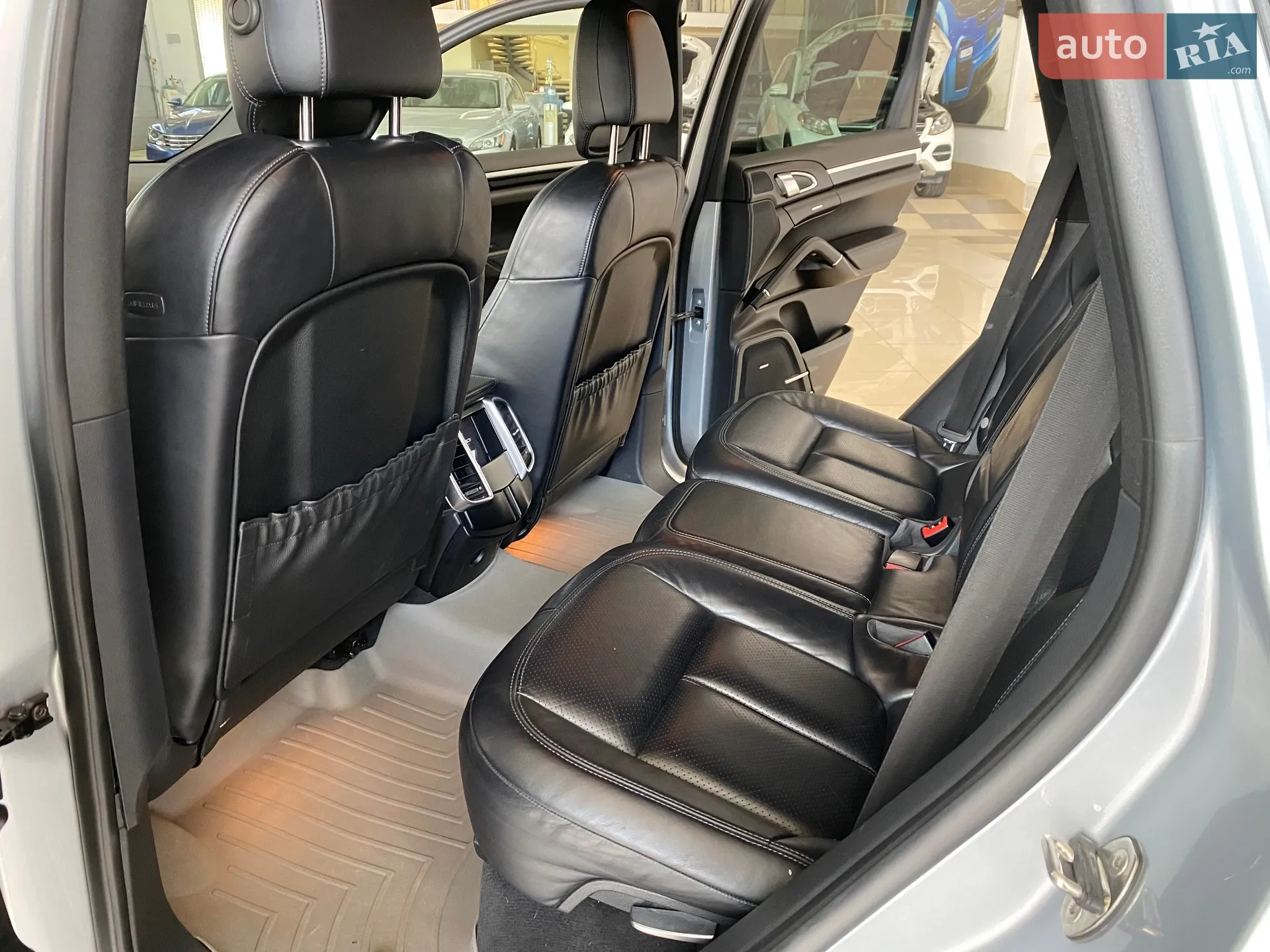 2015 Porsche Cayenne - мініатюра 37