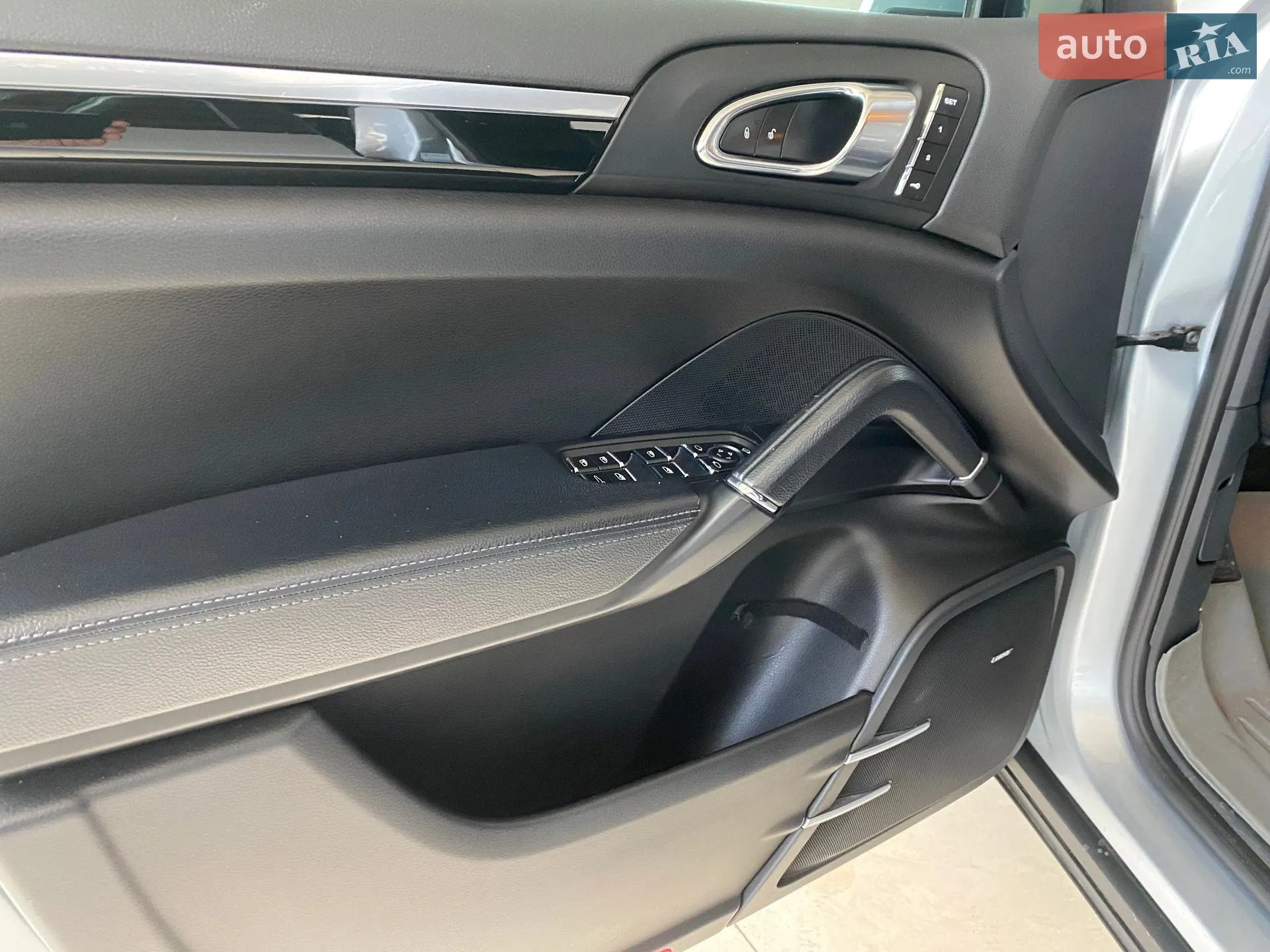 2015 Porsche Cayenne - мініатюра 40