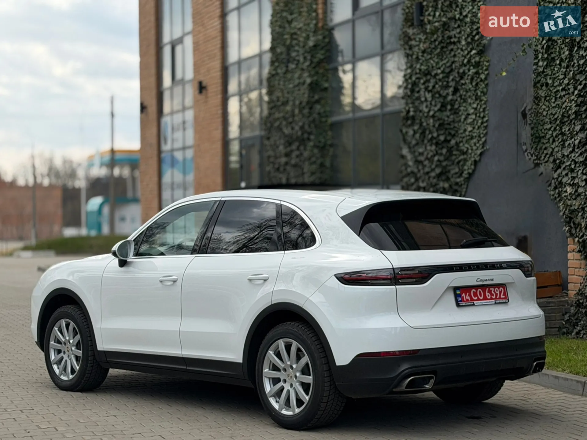 2019 Porsche Cayenne - мініатюра 4