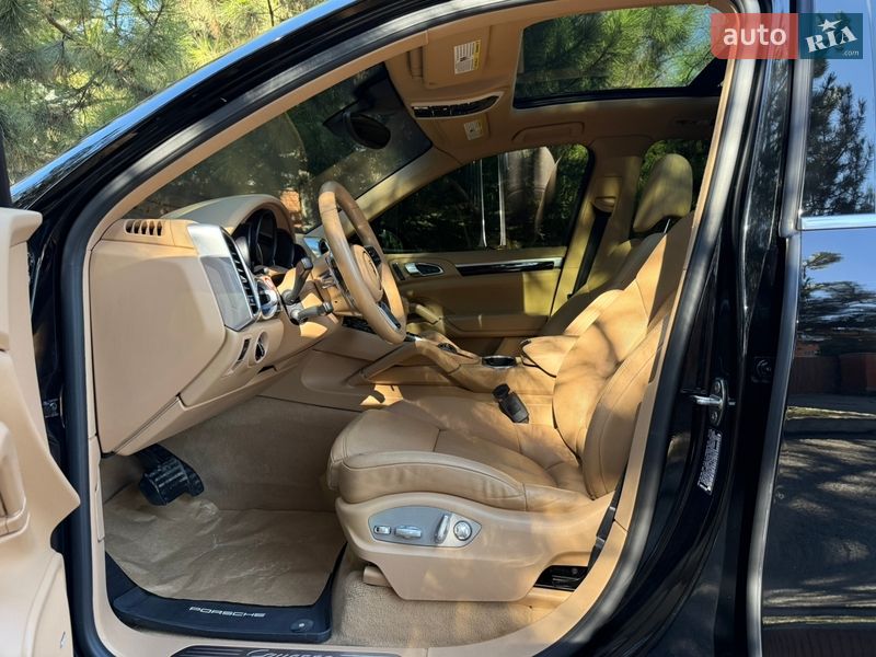 Внедорожник / Кроссовер Porsche Cayenne 2015 в Днепре фото 9 Внедорожник / Кроссовер Porsche Cayenne 2015 в Днепре