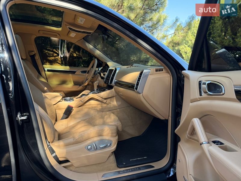 Внедорожник / Кроссовер Porsche Cayenne 2015 в Днепре фото 14 Внедорожник / Кроссовер Porsche Cayenne 2015 в Днепре