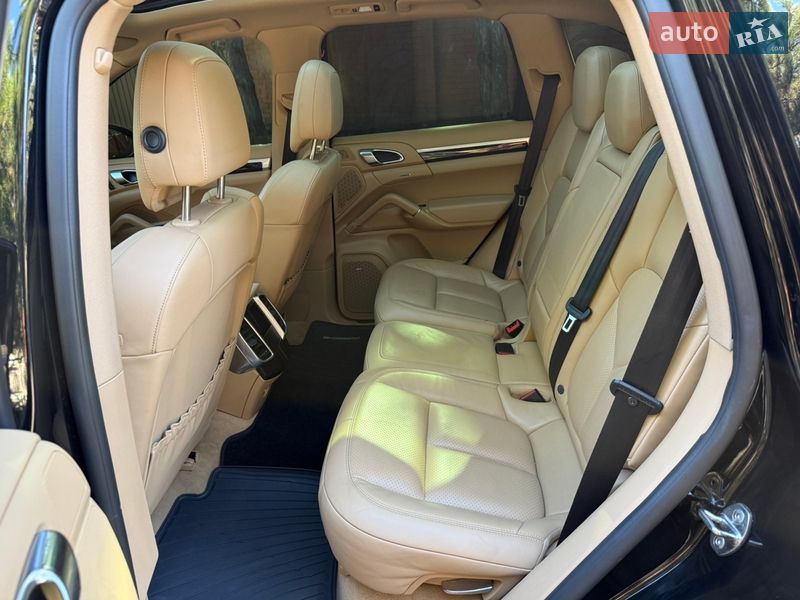 Внедорожник / Кроссовер Porsche Cayenne 2015 в Днепре фото 23 Внедорожник / Кроссовер Porsche Cayenne 2015 в Днепре