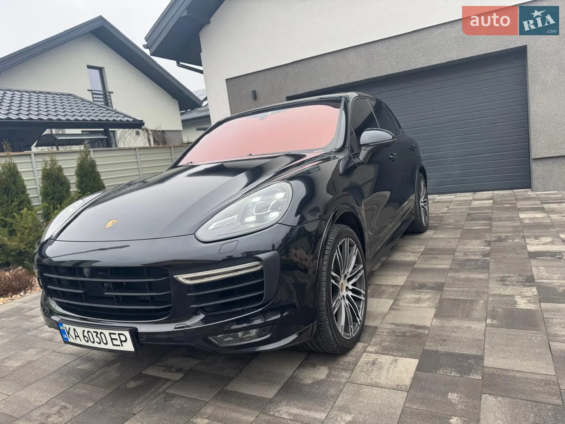 2016 Porsche Cayenne - мініатюра 3
