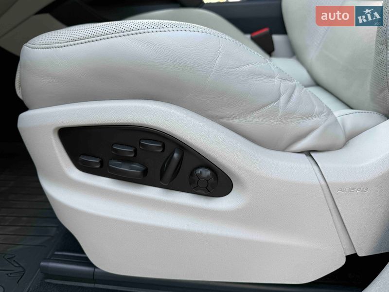 Позашляховик / Кросовер Porsche Cayenne 2022 в Львові