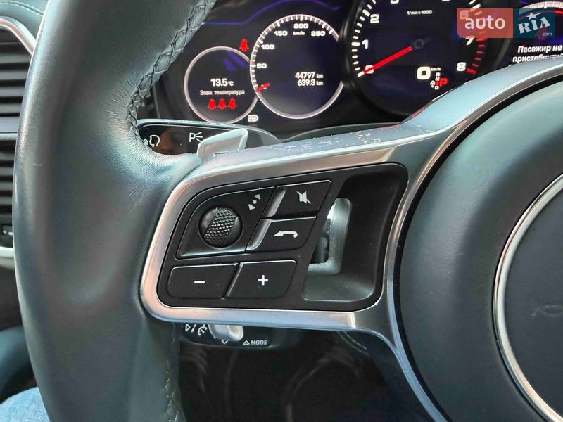 Позашляховик / Кросовер Porsche Cayenne 2022 в Львові