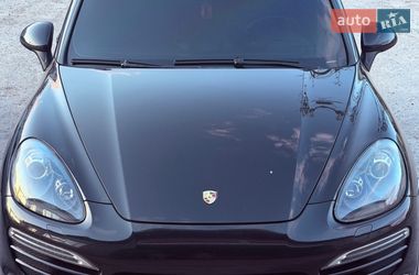 Позашляховик / Кросовер Porsche Cayenne 2011 в Чернігові