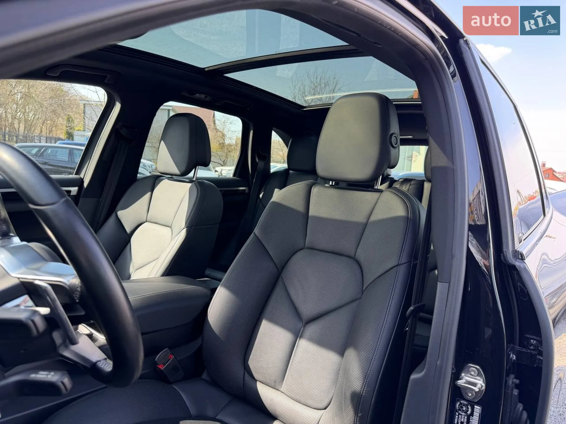 2017 Porsche Cayenne - мініатюра 3