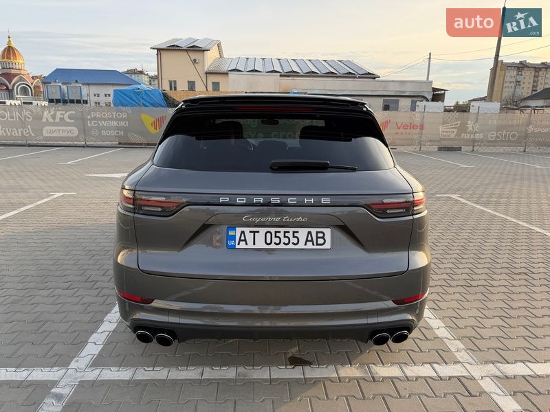 Внедорожник / Кроссовер Porsche Cayenne 2018 в Ивано-Франковске