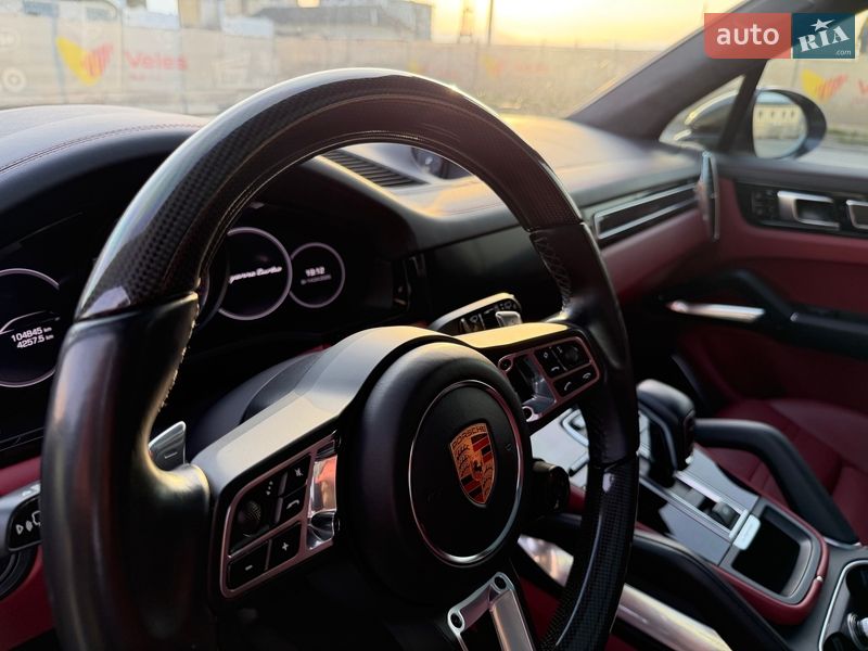 Внедорожник / Кроссовер Porsche Cayenne 2018 в Ивано-Франковске