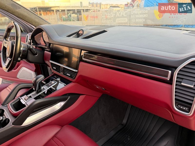 Внедорожник / Кроссовер Porsche Cayenne 2018 в Ивано-Франковске