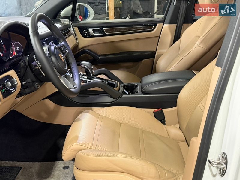 Внедорожник / Кроссовер Porsche Cayenne 2017 в Киеве фото 53 Внедорожник / Кроссовер Porsche Cayenne 2017 в Киеве
