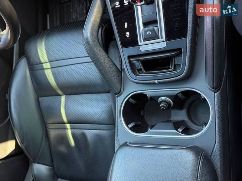 Внедорожник / Кроссовер Porsche Cayenne 2018 в Виннице