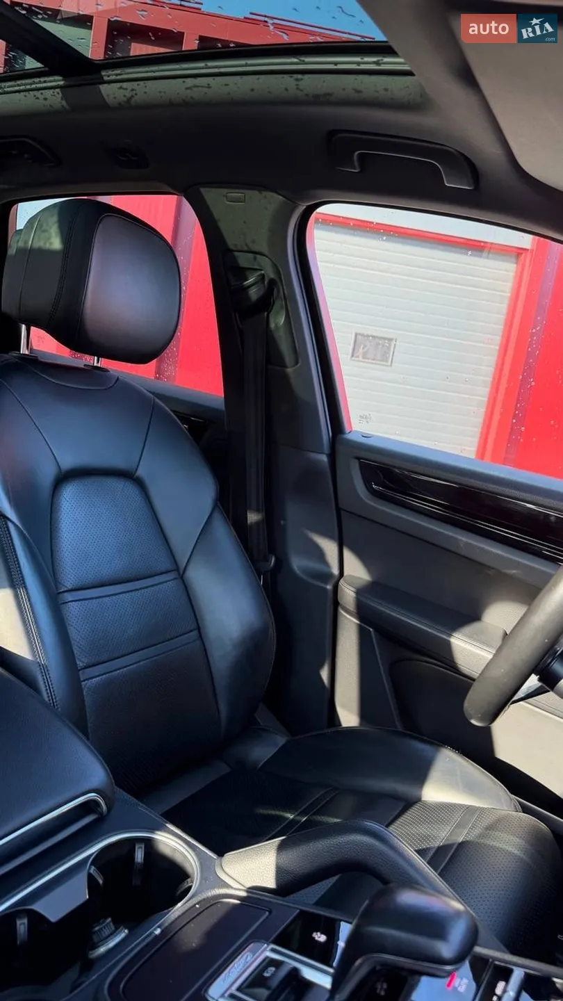 2018 Porsche Cayenne - мініатюра 32
