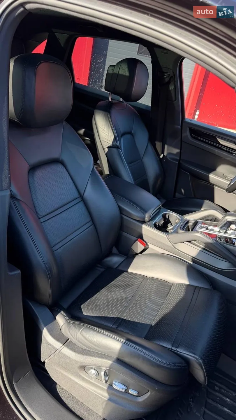 2018 Porsche Cayenne - мініатюра 34