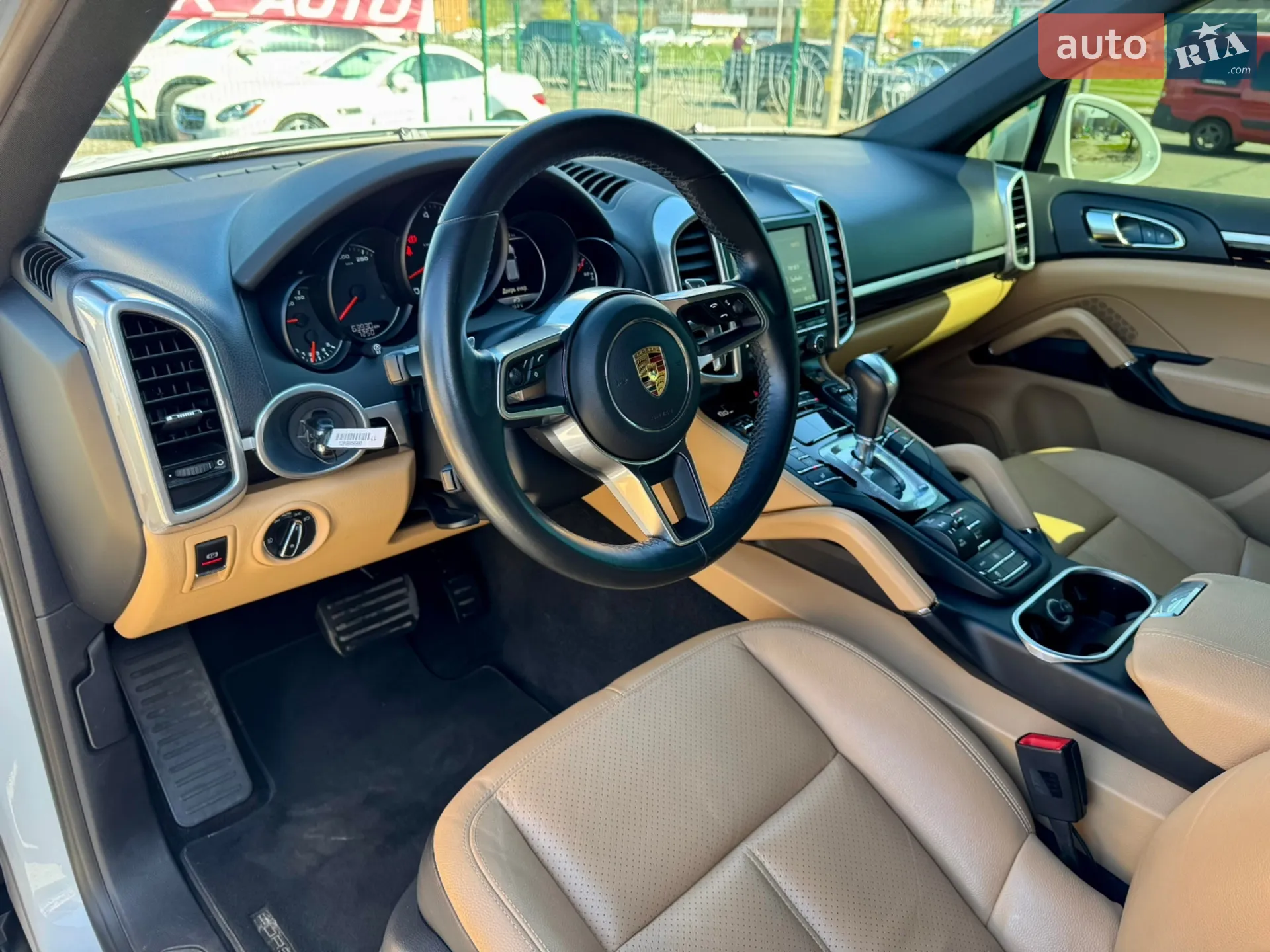 2016 Porsche Cayenne - мініатюра 9