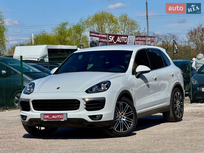 Внедорожник / Кроссовер Porsche Cayenne 2016 в Киеве