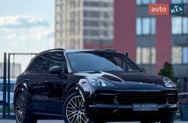 Внедорожник / Кроссовер Porsche Cayenne 2019 в Киеве