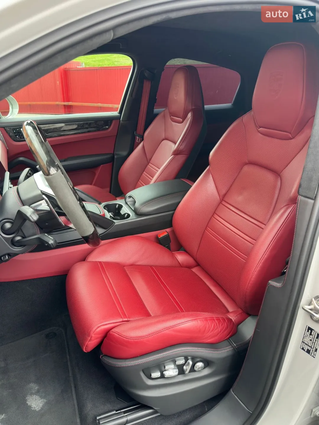 2020 Porsche Cayenne - мініатюра 12