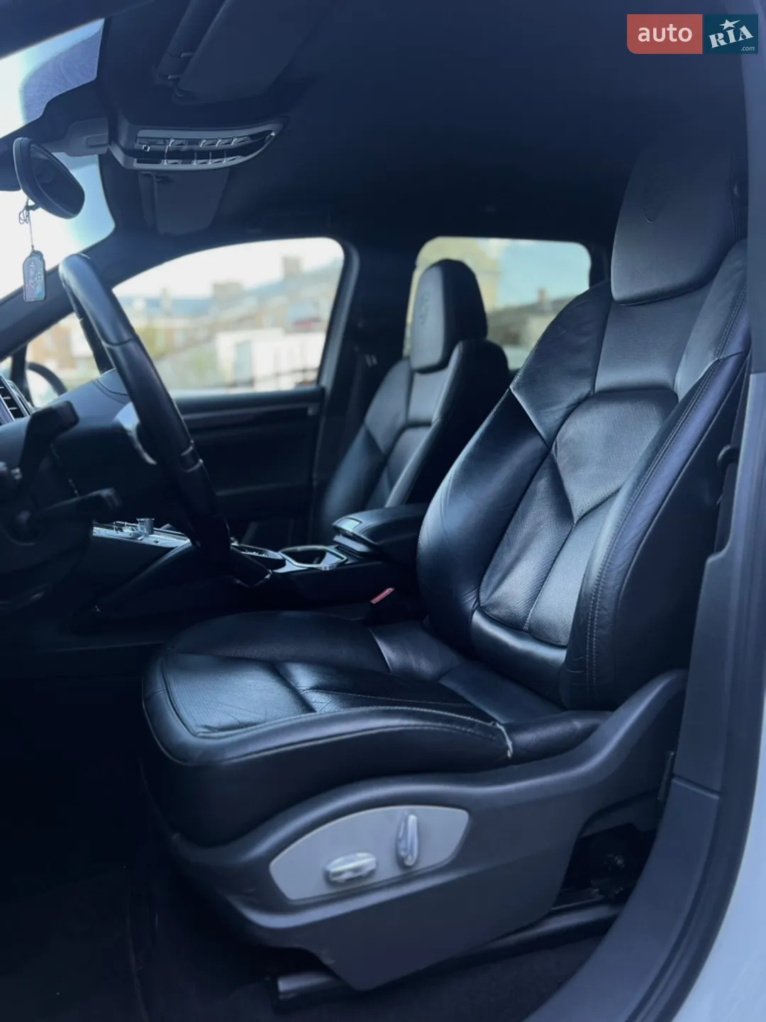 2013 Porsche Cayenne - мініатюра 20