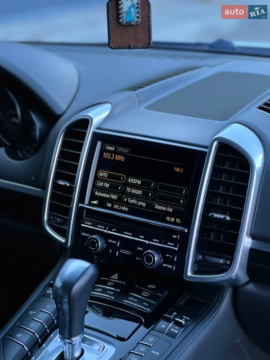 2013 Porsche Cayenne - мініатюра 28