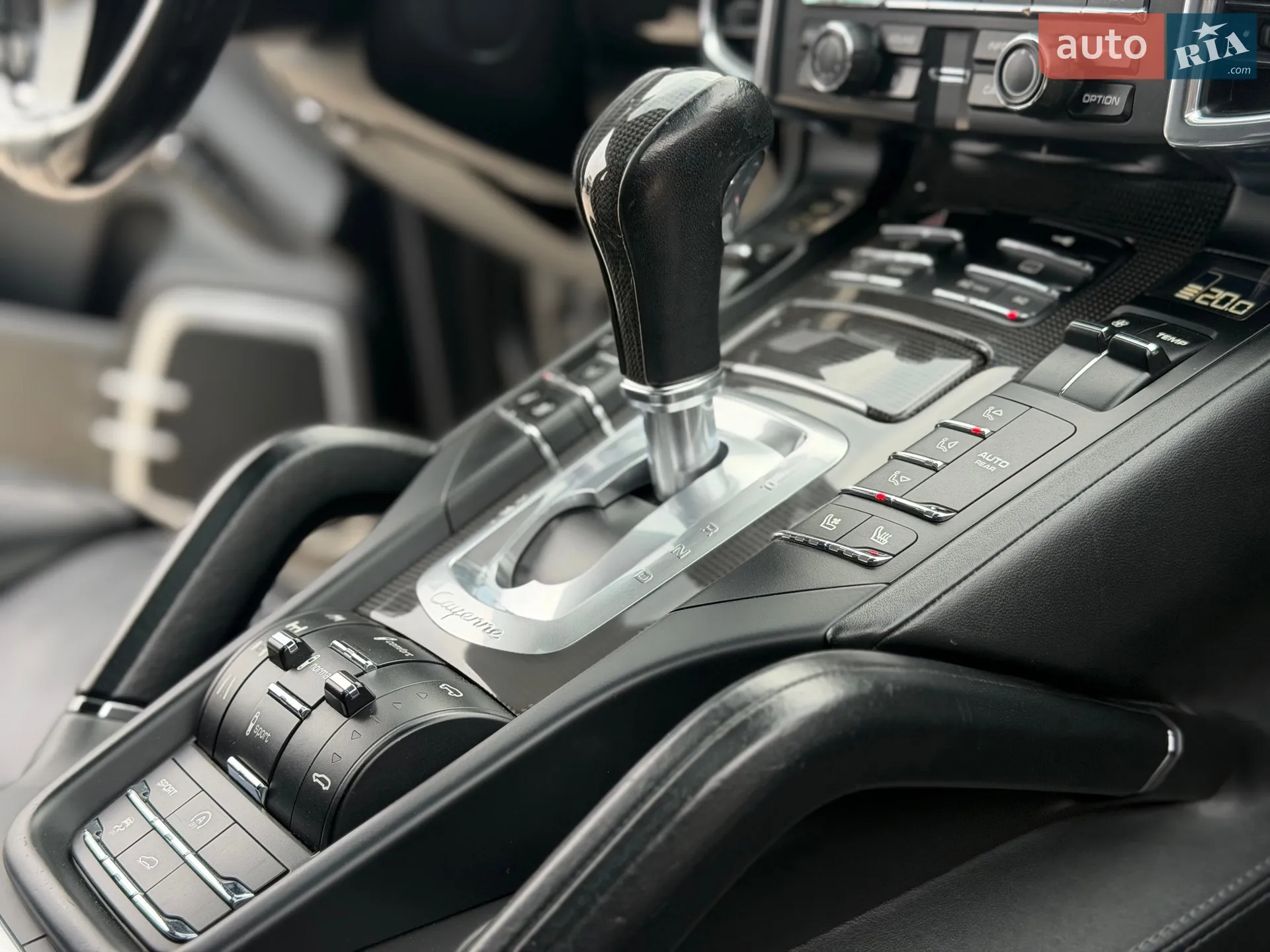 2011 Porsche Cayenne - мініатюра 39
